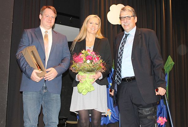 Rektorin Sandra Müller, Jan Brümmer und Erster Beigeordneter Stein