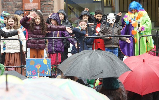 Faschingsumzug 2016 im Regen